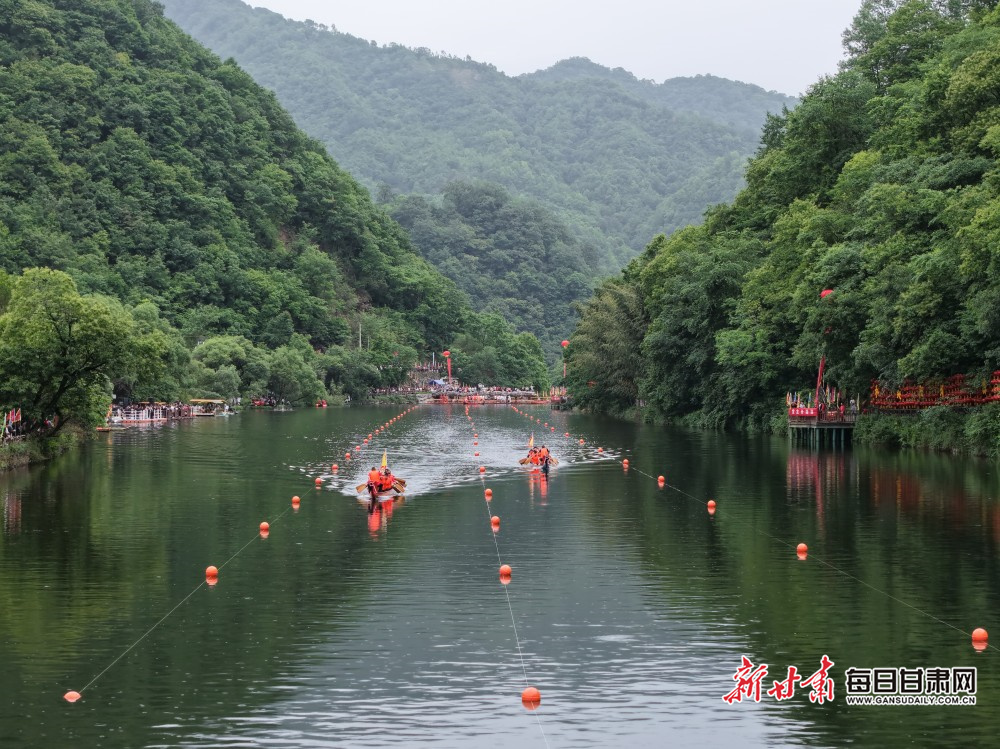 康县天然氧吧赛龙舟