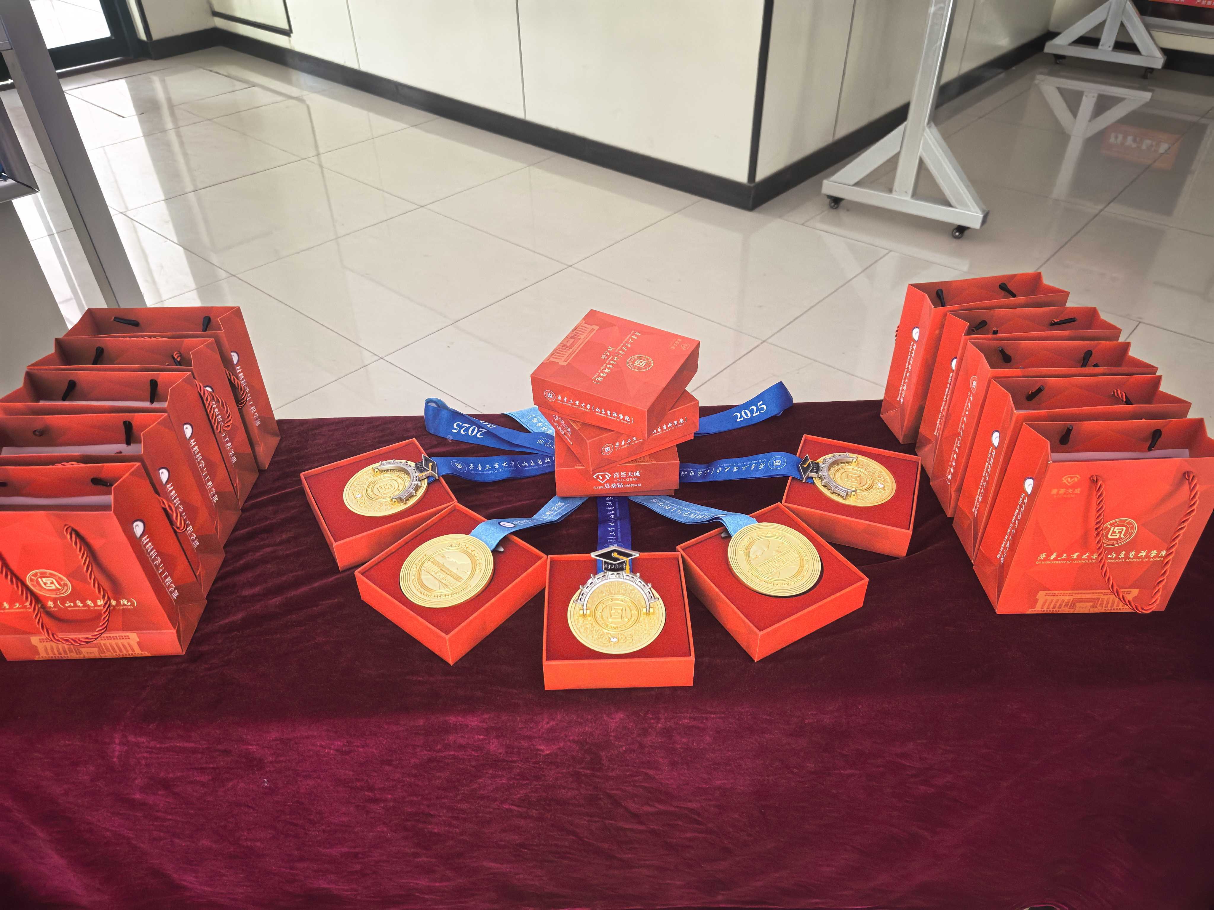 仪式感拉满！毕业季齐鲁工业大学（山东省科学院）材料科学与工程学部——花式“整活”宠学生