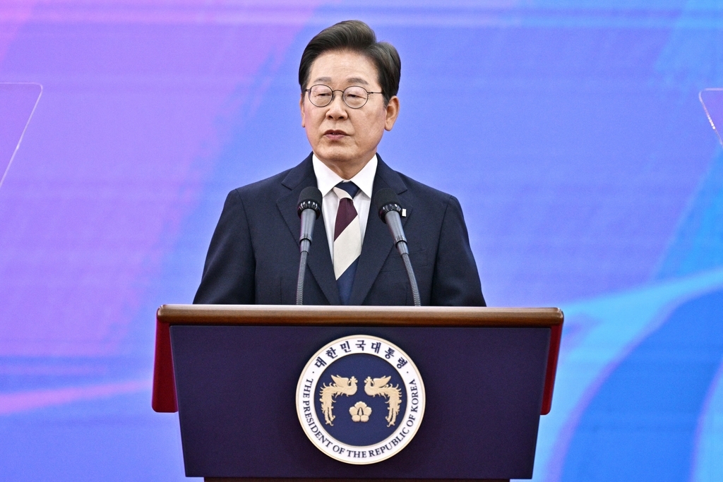 4日上午,李在明在国会正式宣誓就职,发表就职演说。(IC photo)