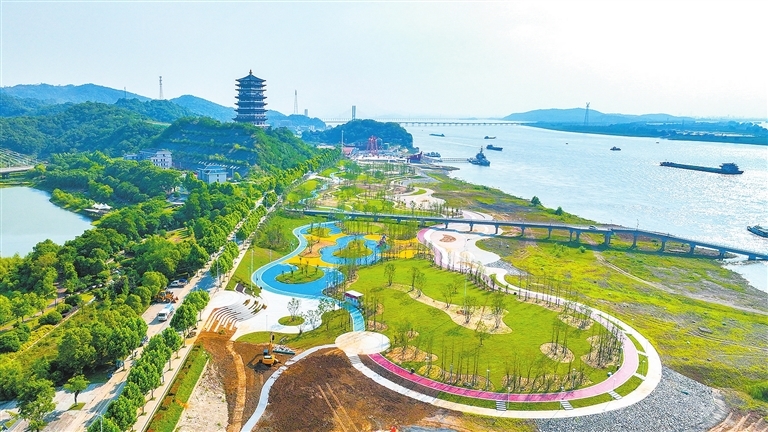 长江岸线景如画（图）