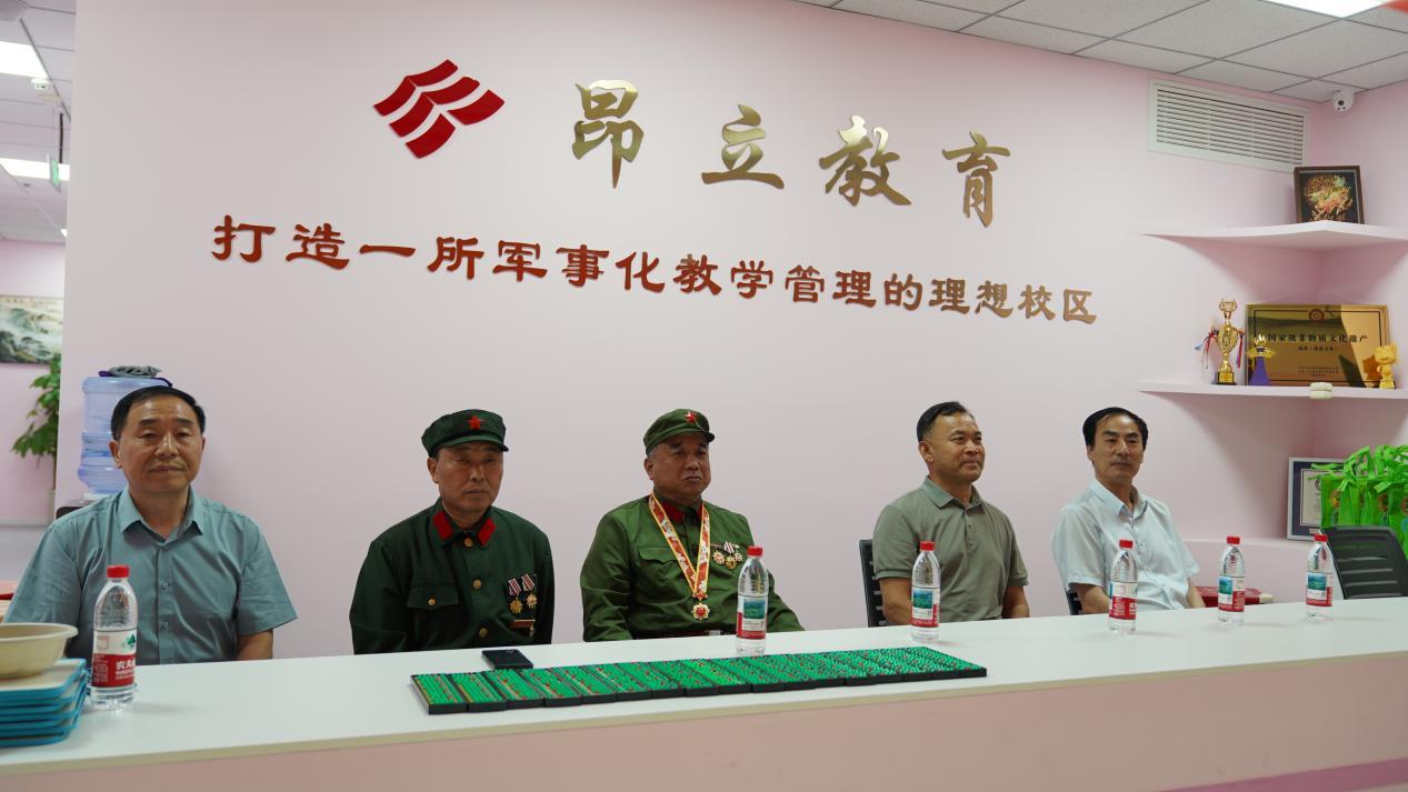 参战老兵走进昂立无诀珠心算济宁分校讲述战斗故事