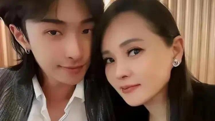 伊能静做梦也没想到，自己顶级名校留学回来的儿子，撕了她的体面封面图