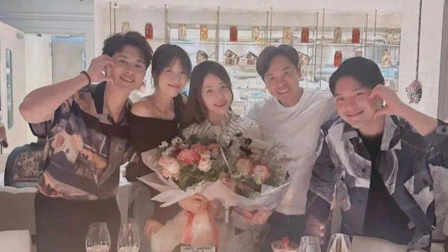 23岁港姐终极回应与郭晋安父女恋！大晒对话截图，证与神秘男约会真相！封面图