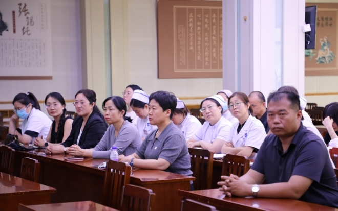沧州中西医结合医院：古诗词诵读学习班开班