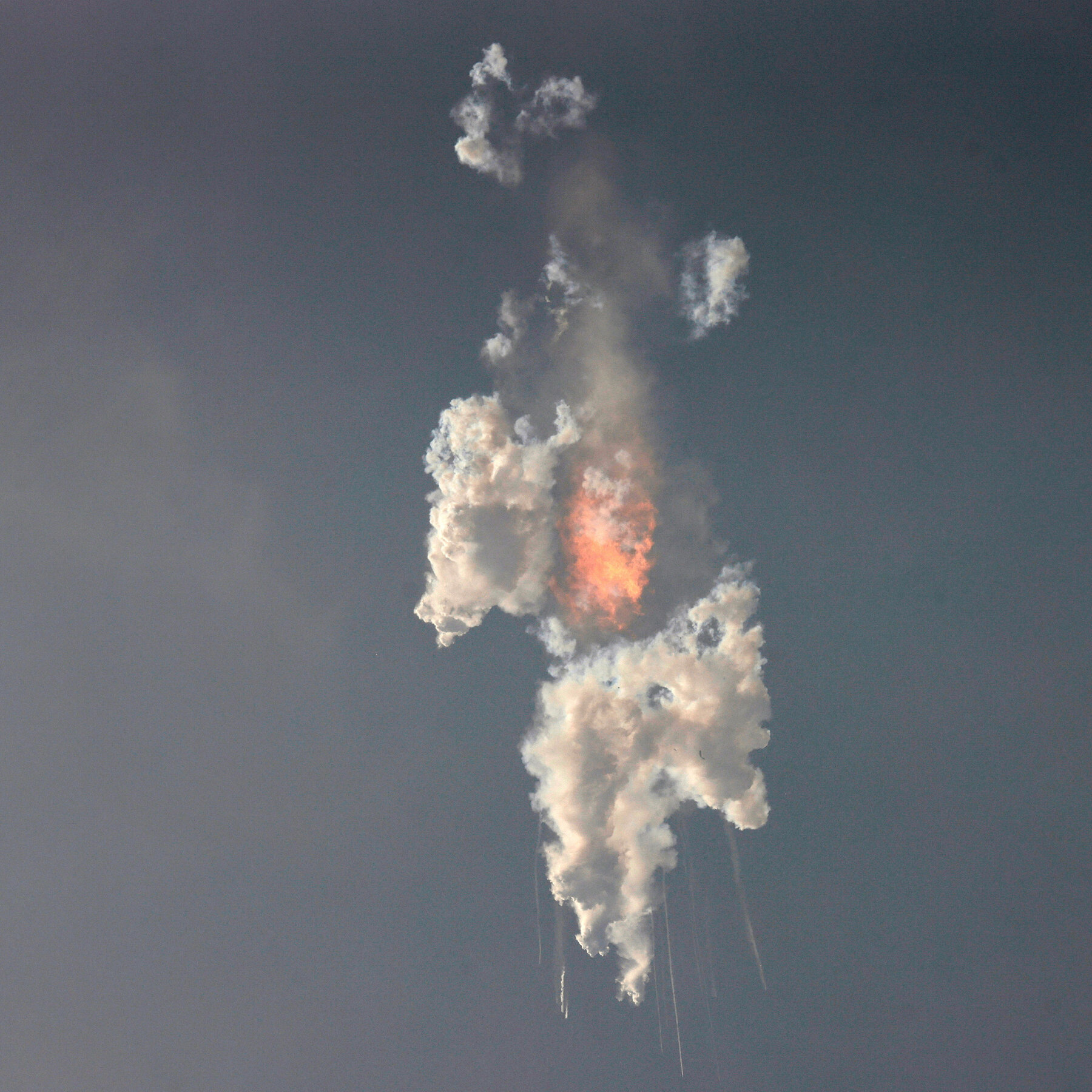 SpaceX星舰为何三连炸?专家:马斯克豪赌火星,操之过急