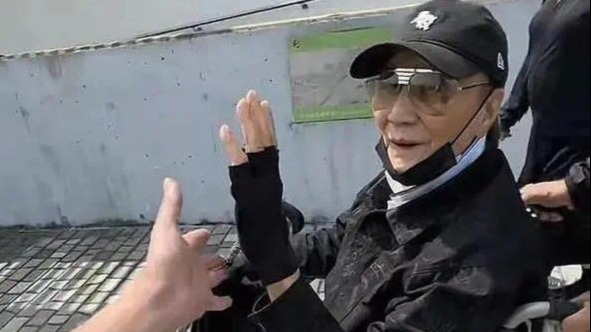 谢贤:香港最后一个浪子，风流一生，最放心不下前儿媳和孙子封面图