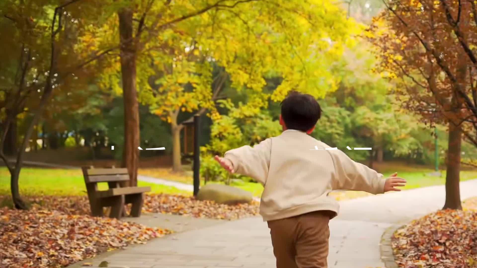 男孩研学从“气垫滑梯”飞出摔骨折，家长索赔35万，法院：孩子未注意风险，自担责30%