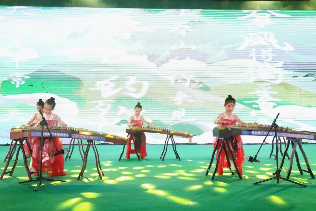 古筝演奏《上春山》