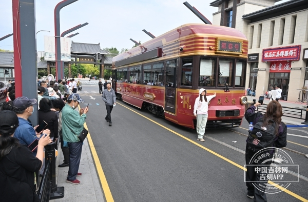 红旗街2.jpg