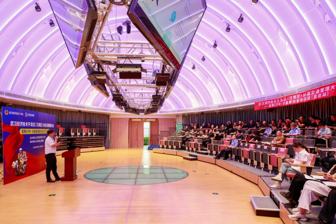 警医联动打造 “移动急救站” 构建 “黄金 4 分钟” 生命救援网