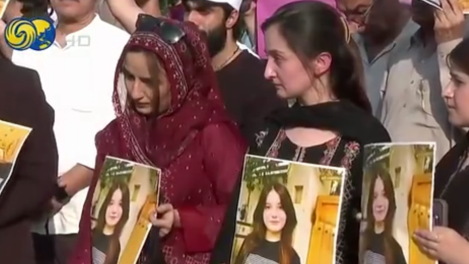 巴基斯坦一少女网红被杀，引发民众抗议