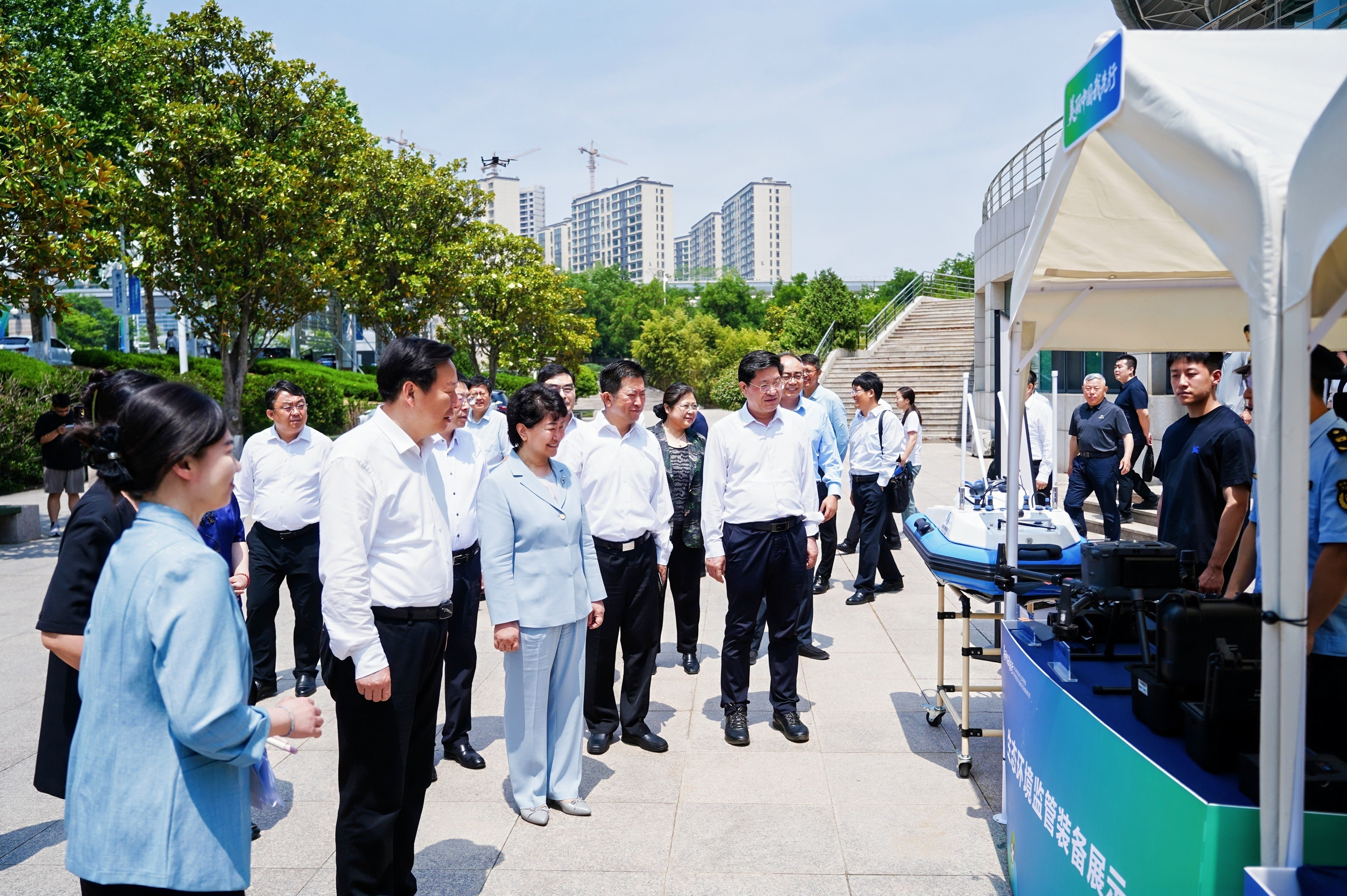 美丽中国我先行 青岛市举行2025年全市六五环境日暨环保世纪行宣传月活动启动仪式