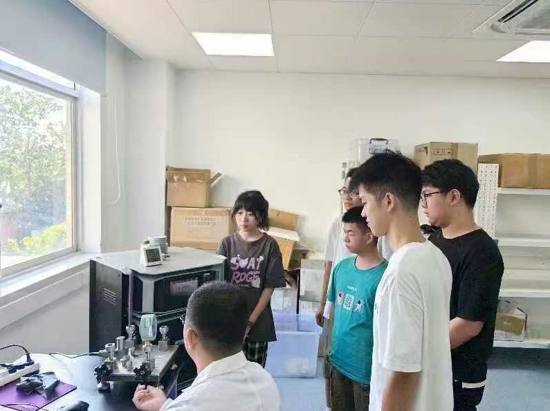 江西理工大学研发新型荧光尿蛋白检测试纸材料 为孕检领域带来革新性突破