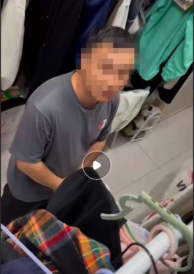 男子出现在女生宿舍（视频截图）