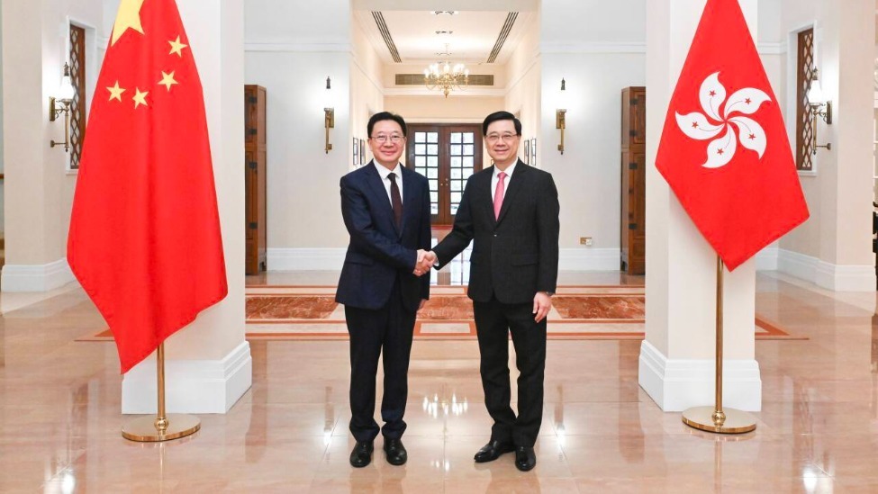 周霁拜会香港特别行政区行政长官李家超_凤凰网