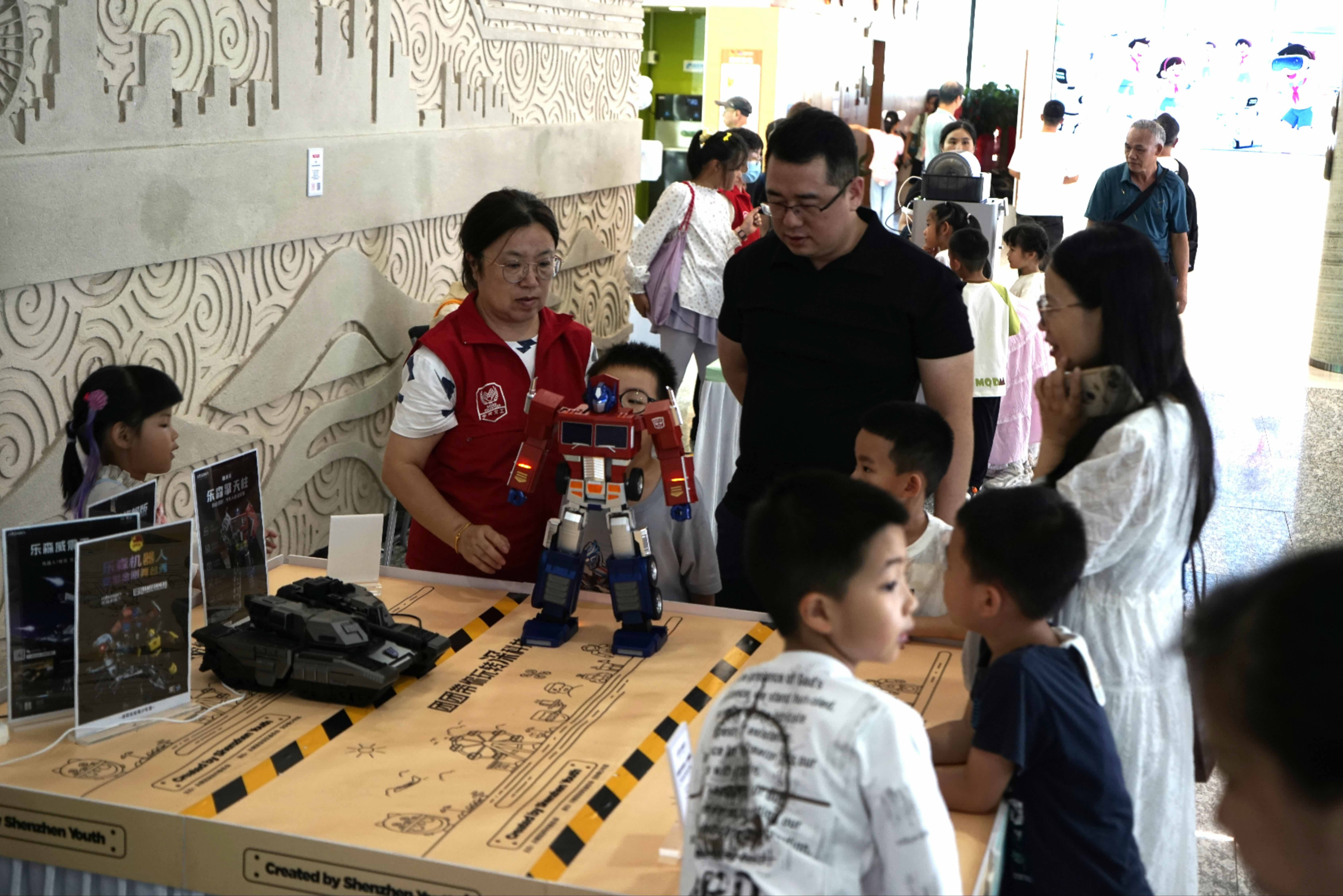 一站式get“黑科技”!青少年零距离感知AI魅力