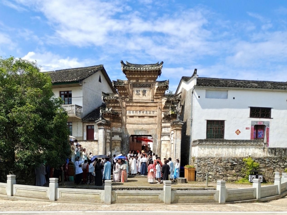 古村文明焕新光!浮梁县勒功乡沧溪村获评“全国文明村镇”