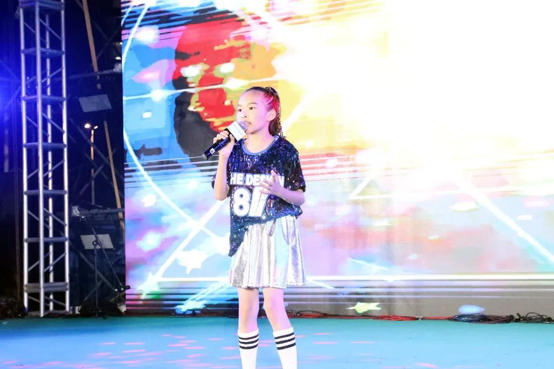 独唱《菲同凡响》