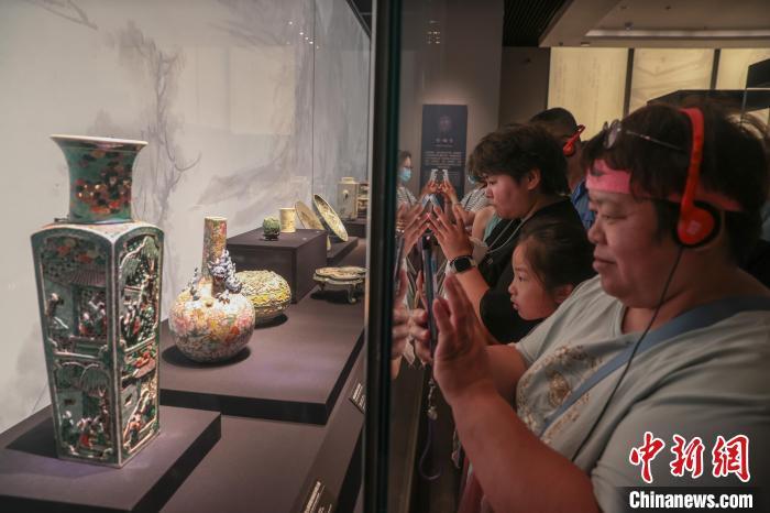 端午假期 民众走进江西省博物馆一览赣鄱瑰宝风采