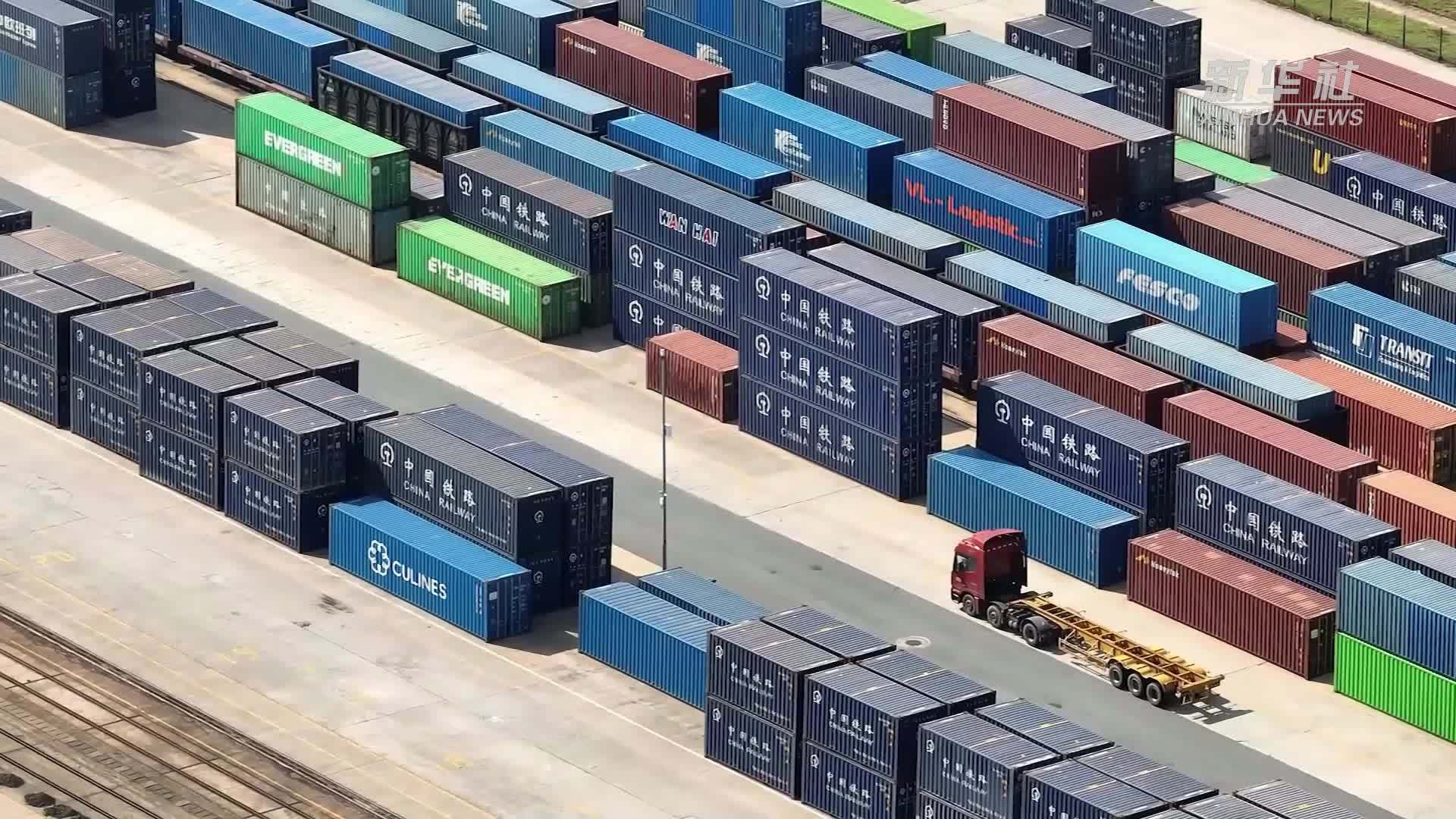 “好物”出海记｜买全球 卖全球 内陆小城何以成家具“世界工厂”？