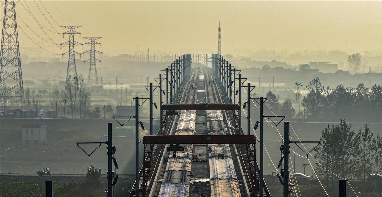 2024.11.21-23天门跨高铁放线 侨乡-京山南220千伏 (1)_edit_144706963001202.jpg