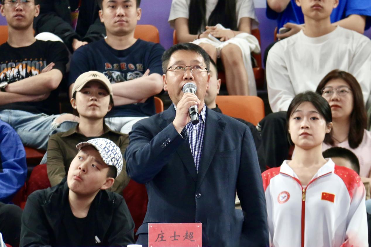 黑龙江省体育局副局长庄士超宣布开赛