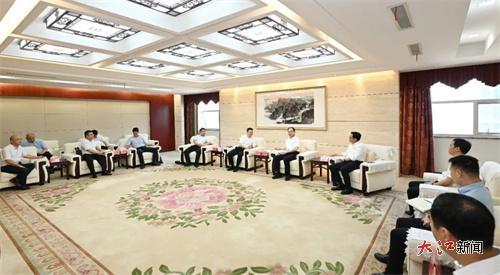 江西报业传媒集团与江西省数字产业集团进行全面战略合作