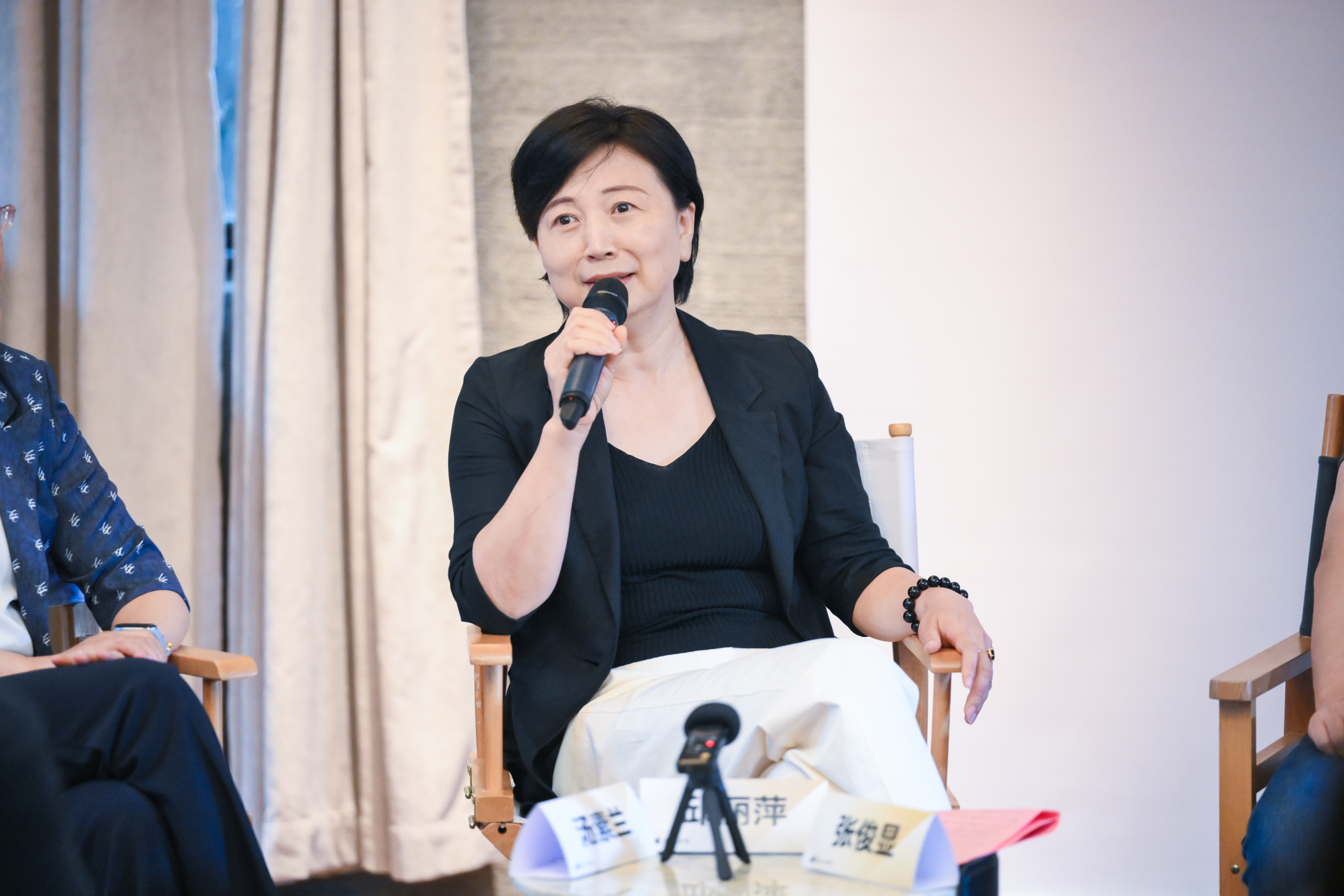 访谈 | 聂震宁、马国仓、欧阳黔森、汤素兰等名家共话AI时代文学创作出版新可能