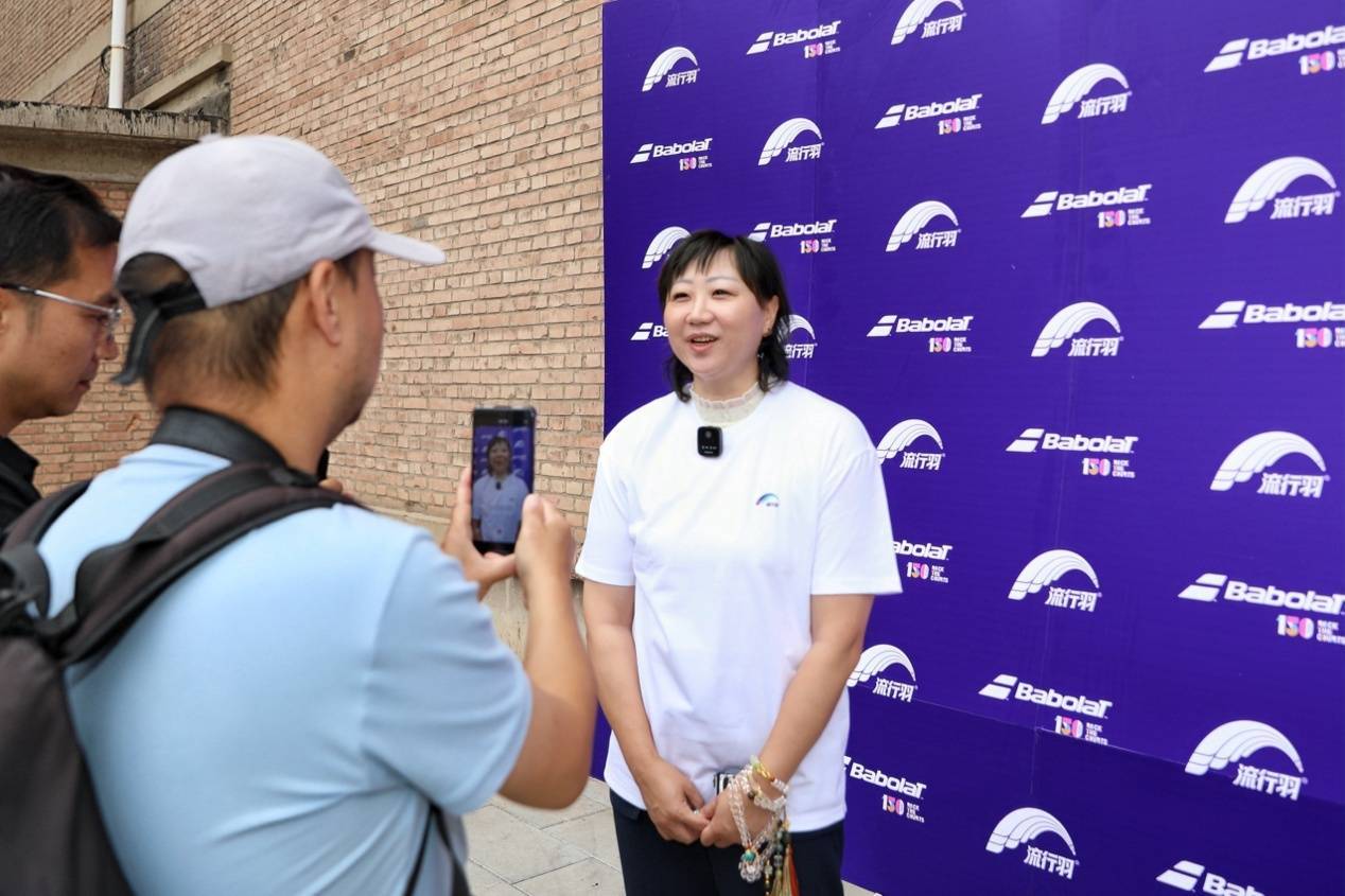 流行羽传奇挑战赛洛阳挥拍 点燃端午假期