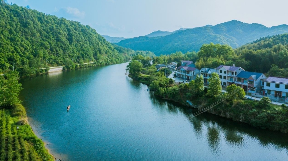 古村文明焕新光!浮梁县勒功乡沧溪村获评“全国文明村镇”