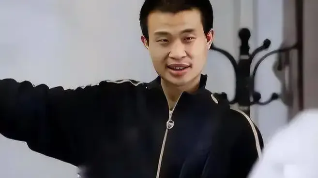 北大“韦神”突然现身短视频平台？粉丝量仅1.3万，简介：是本人