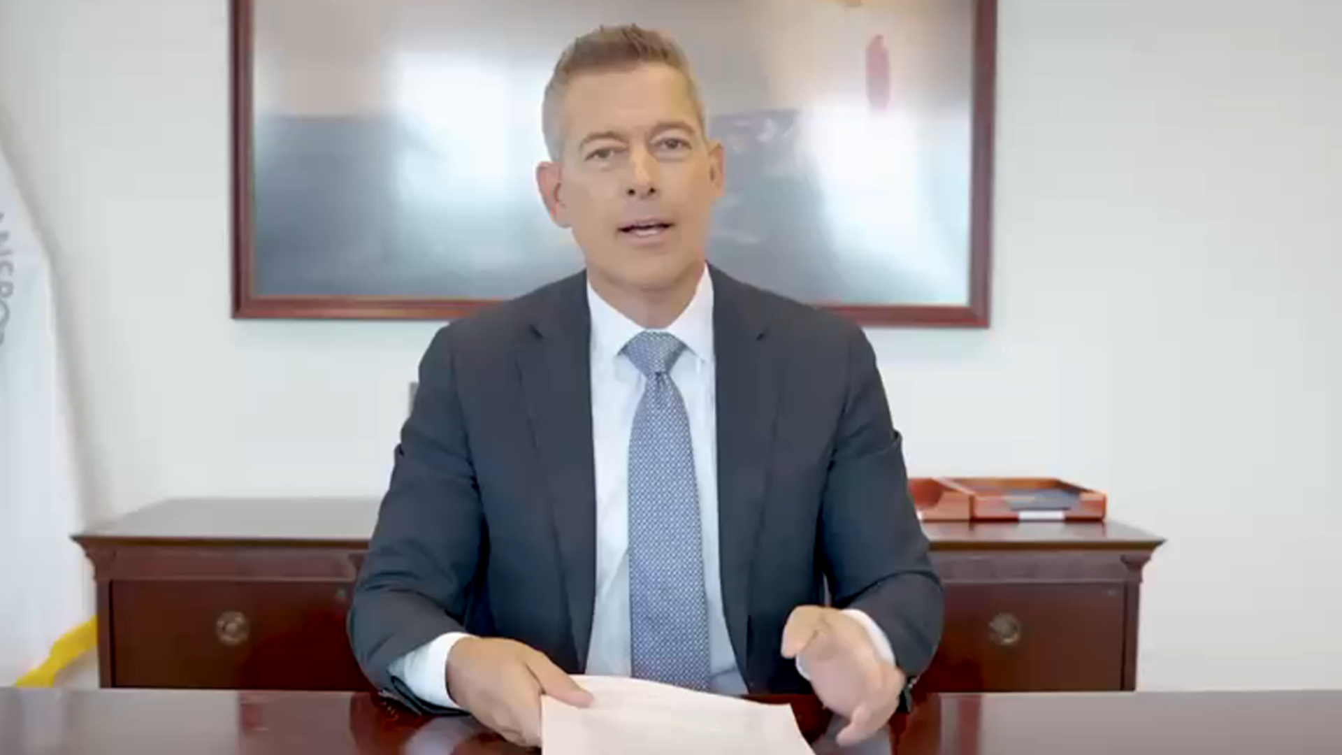 “15年砸了70亿美元，加州高铁一条轨道都没铺…”美交通部长痛批加州高铁：他们永远无法完成这一项目