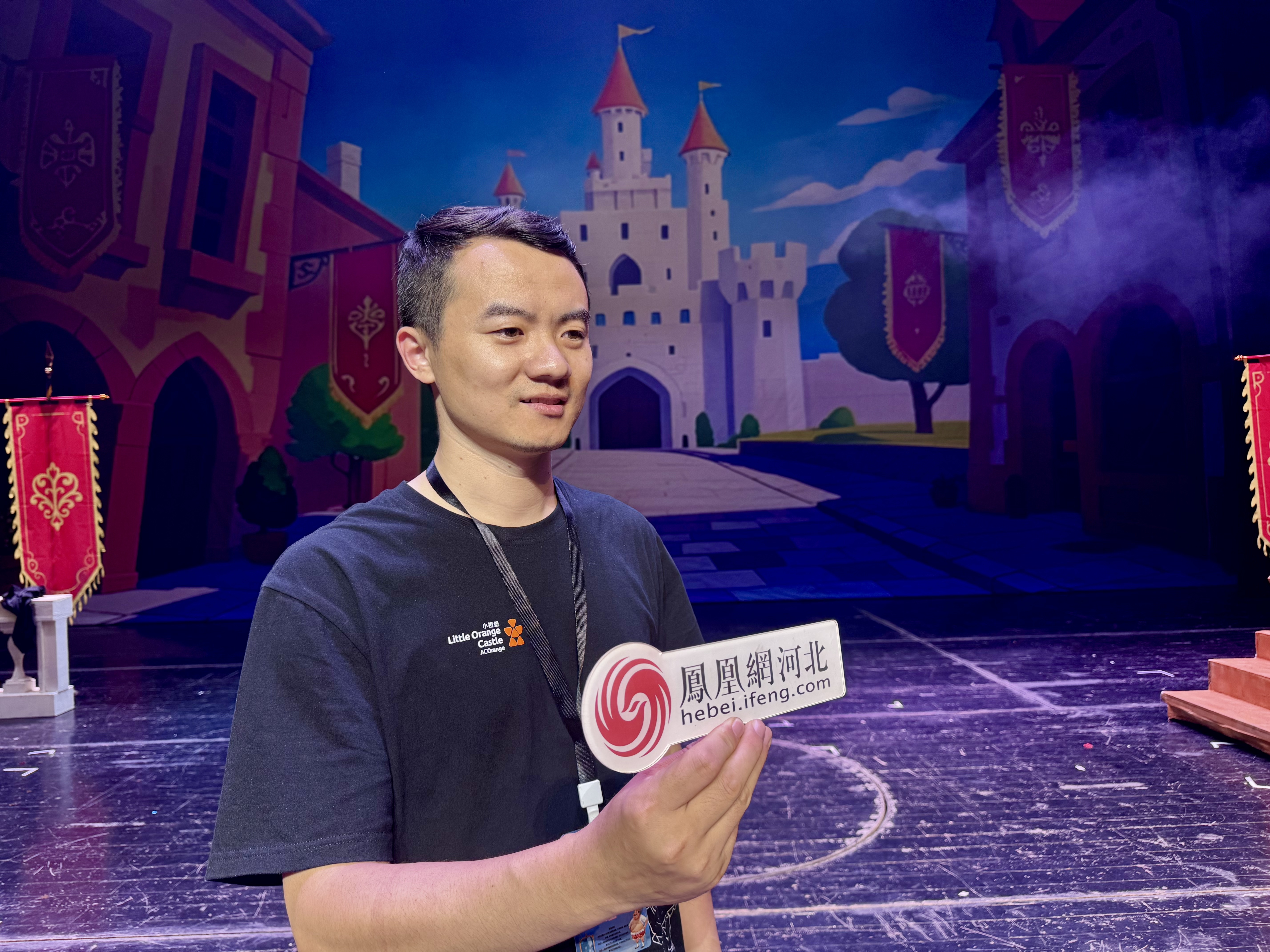 小橙堡儿童艺术剧团《皇帝的新装》编剧/导演 宋健