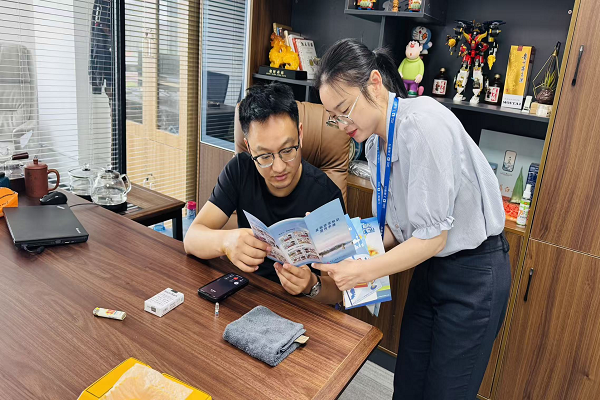 上海银行宁波分行2025年“普及金融知识万里行”活动启动 共筑安全理财之路