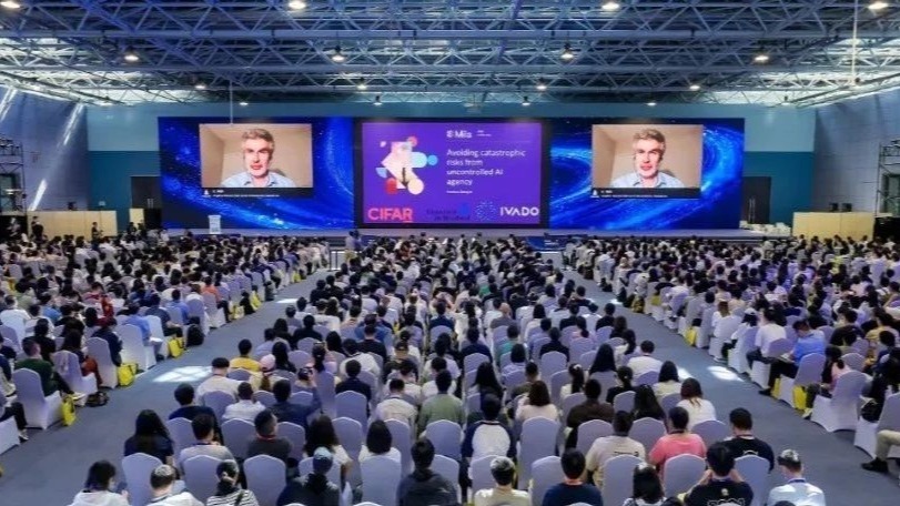 图灵奖得主最新演讲：AI正学会“求生”和欺骗，失控灾难风险剧增