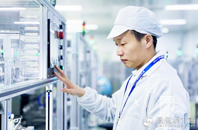 海归企业家唐钰喜致力于打造彩色隐形眼镜民族品牌 甘肃康视达科技集团供图