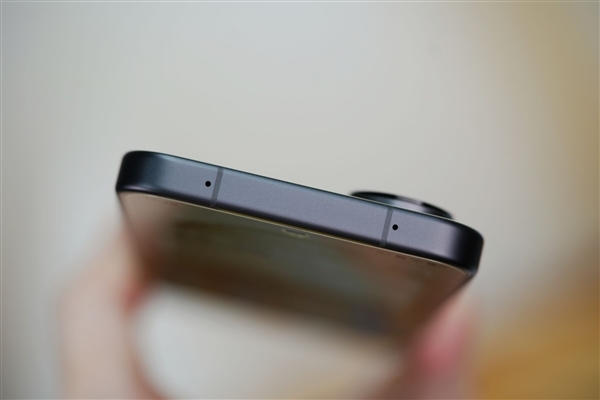 6.31英寸小直屏,vivo S30 Pro mini图赏