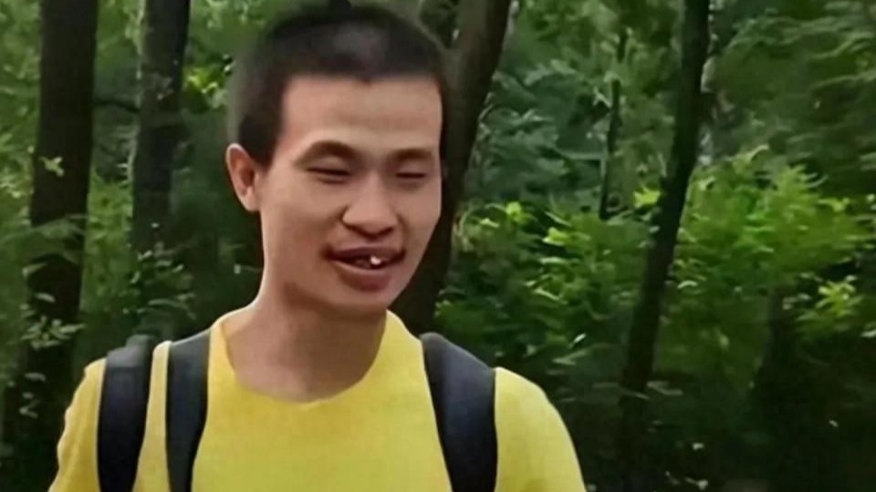 谁在“造神”韦东奕？读懂普通人的神化渴求