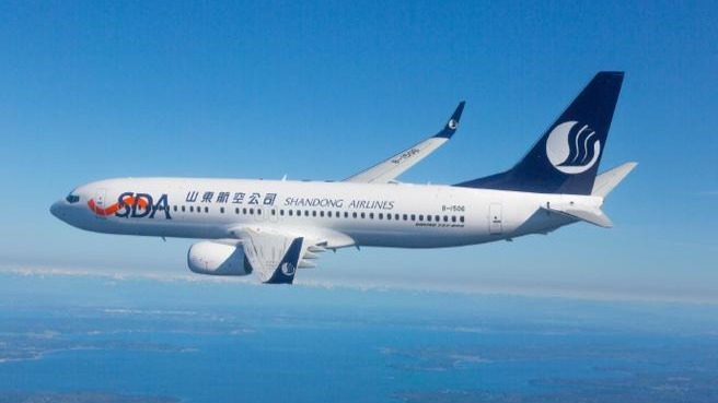 山东航空一航班延误近10小时，旅客质疑未安置酒店休息，航司回应