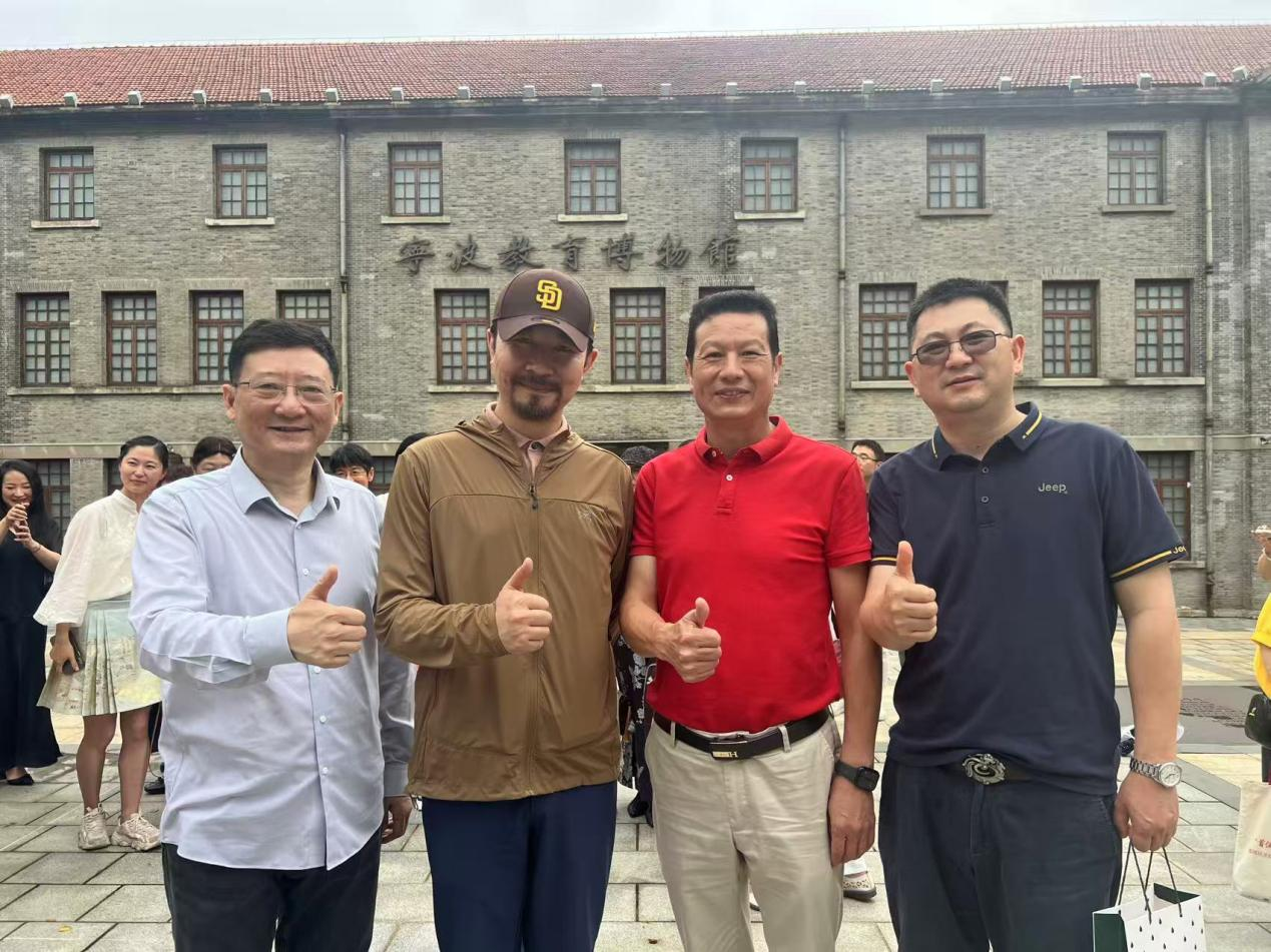 朗诵的魅力在于“一句话的共鸣” 阿木古郎宁波开讲朗诵艺术真谛