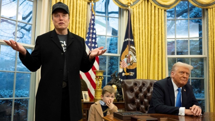 互爆猛料，特朗普马斯克反目成仇，何亮亮：美国政治生态问题暴露无疑