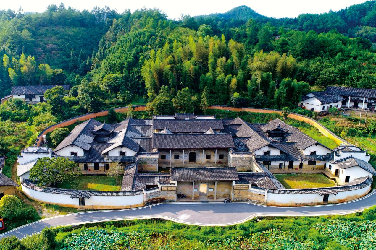 大围山镇楚东村锦绶堂