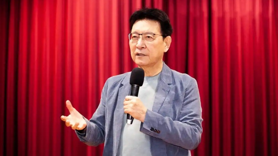 美国洛杉矶发生暴乱，赵少康：国力日渐衰落