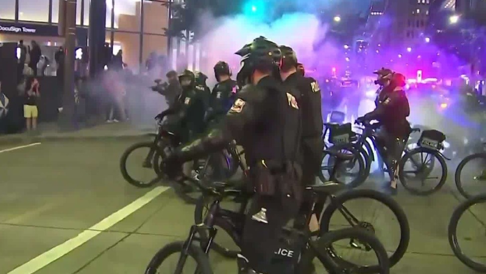 美国西雅图爆发反联邦移民政策示威