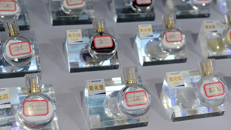 美媒：叫屈车企还能抱怨，国防巨头只能默默扛