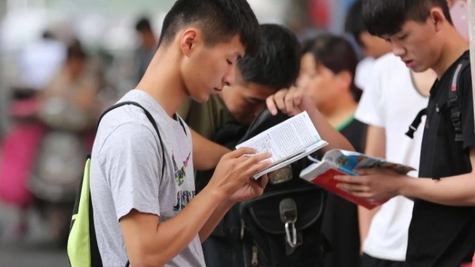 花几万报志愿，值吗？