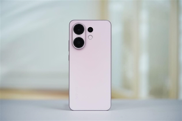 手感绝佳纯直屏,vivo S30桃桃粉图赏