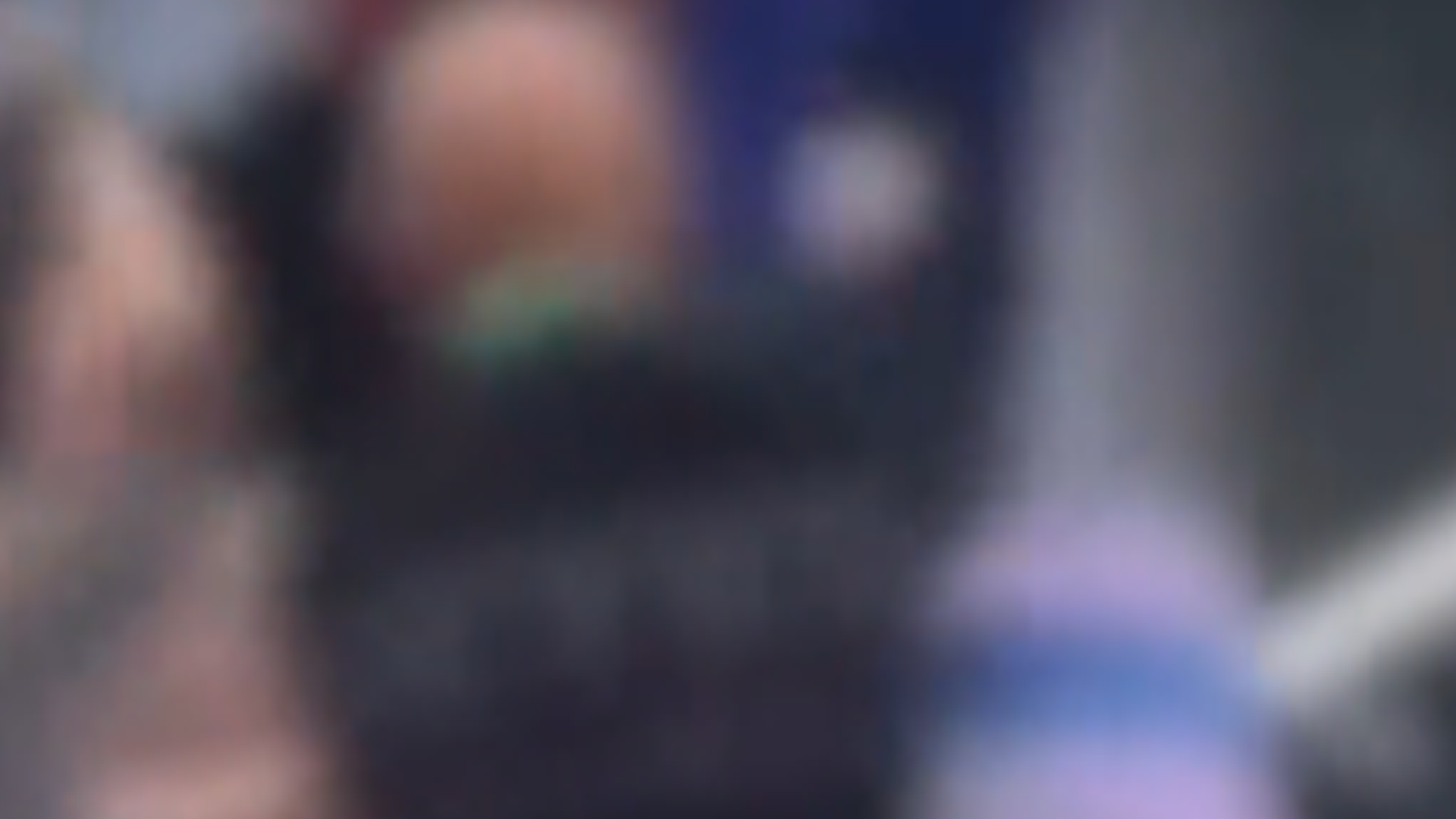 男子携妻女来旅游因停车问题遭餐馆多人围殴，4岁女儿撕心裂肺哭喊爸爸 ，最新进展：县长开会，全县整治