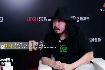 凤对话｜纪录片导演顾桃：从暗房胶卷到 AI 时代，十年森林纪实里的人文凝视