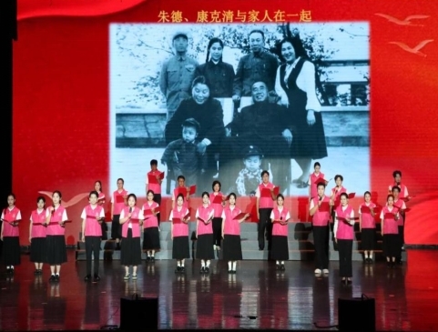《硝烟中走来的铿锵玫瑰》读书分享暨江西妇女运动百年历史展陈进高校活动启动式在南昌师范学院举办